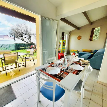 Pavillon Les Pieds Dans L'eau Vue -ile D'aix Ferienhaus